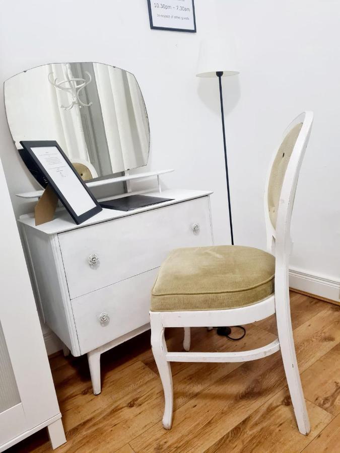 Portrush Townhouse Hostel Bilik gambar